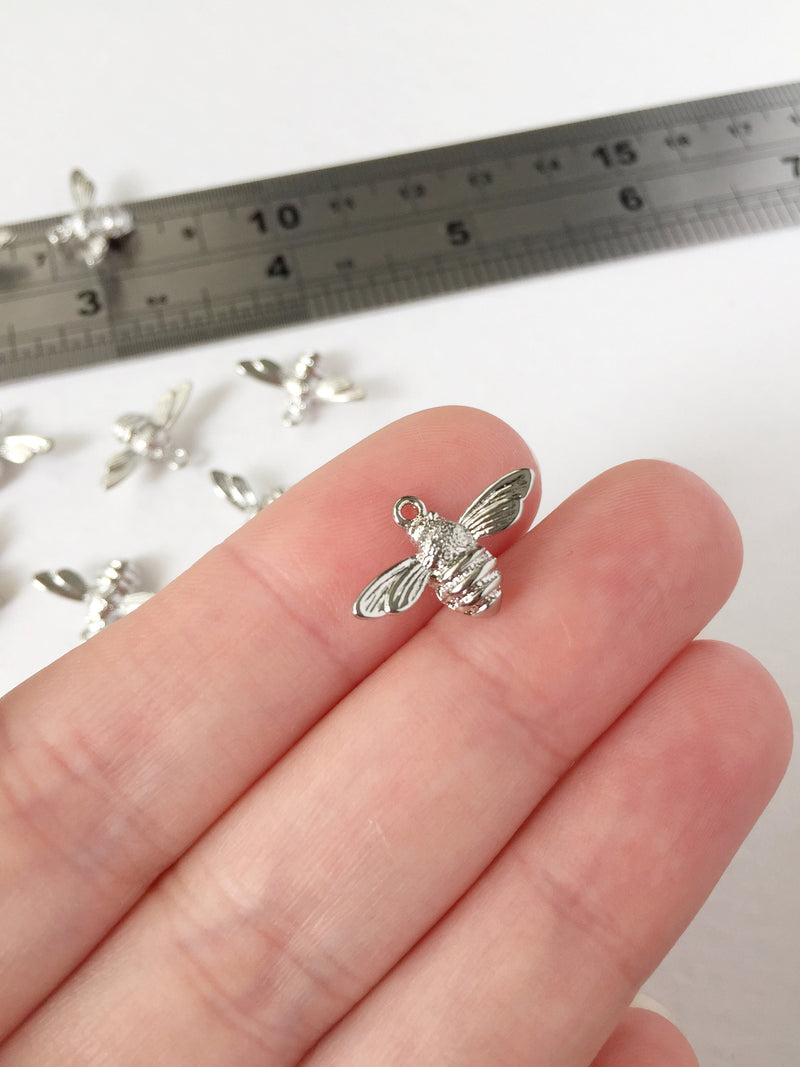 1 x Platinum Plated Detailed Bee Charm, 11.5x17mm (0144)