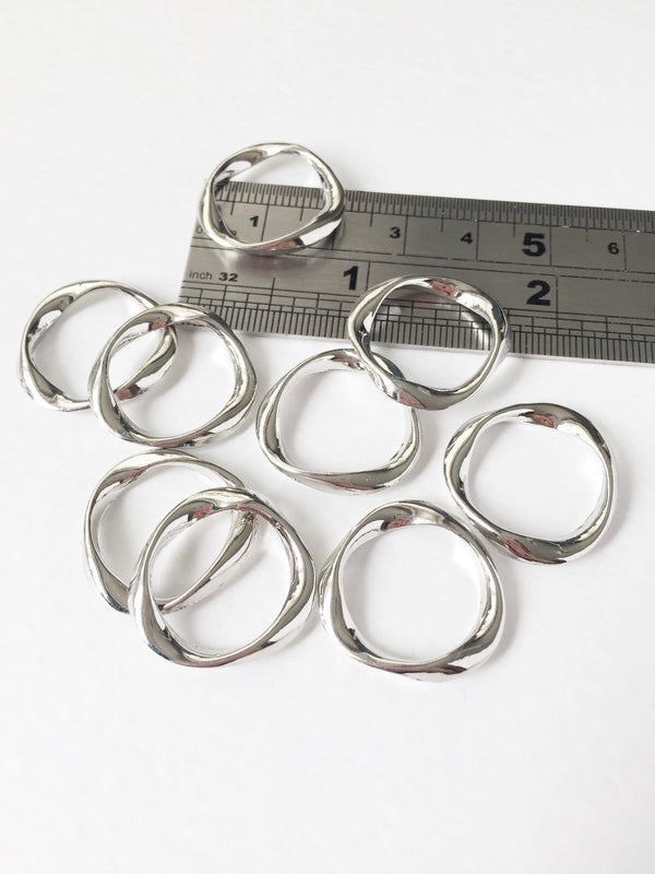 6 x Rhodium Plated Wavy Circle Connectors, 21mm (0611)