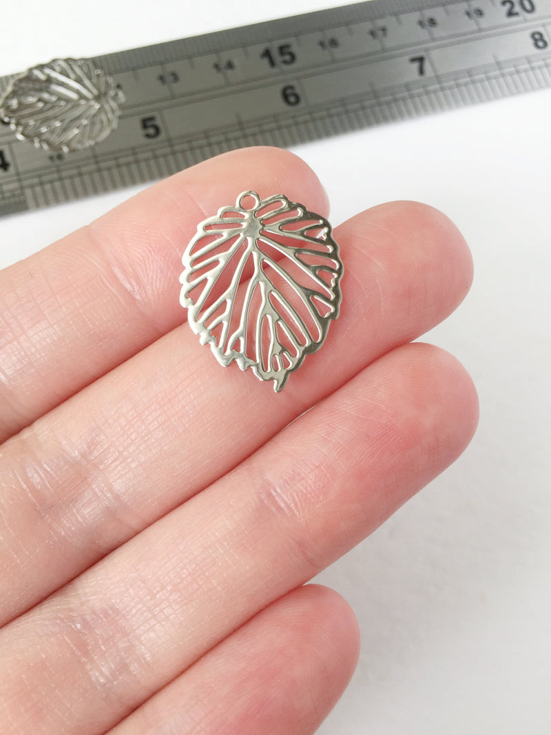 4 x Platinum Plated Filigree Leaf Pendants, 22x18mm (0105)