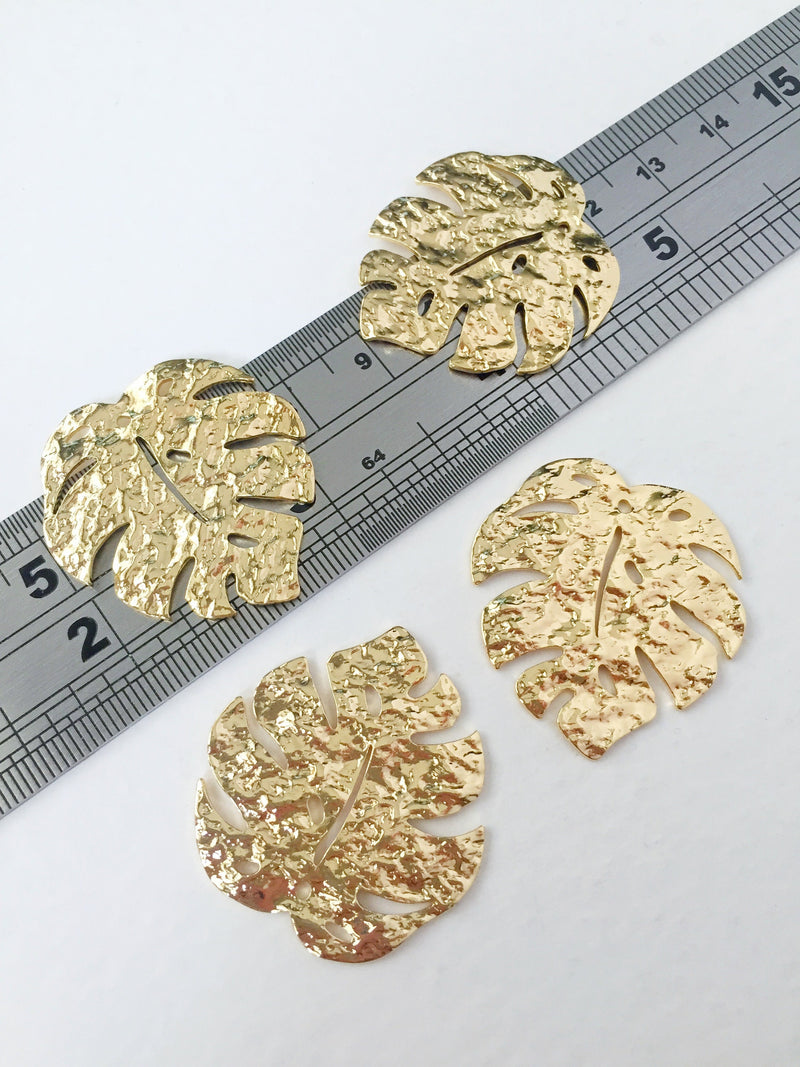 1 x 18K Gold Plated Textured Monstera Leaf Pendant, 33x29mm (0043)