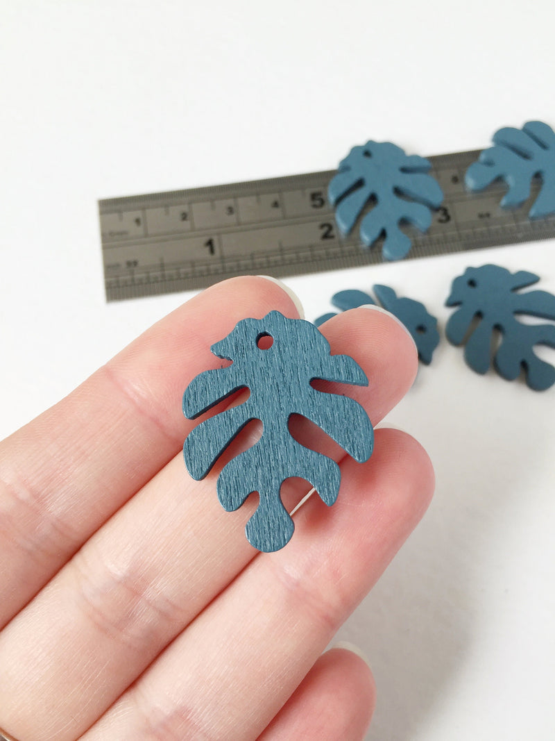 10 x Teal Wooden Monstera Leaf Pendants, 30x25mm (3703)