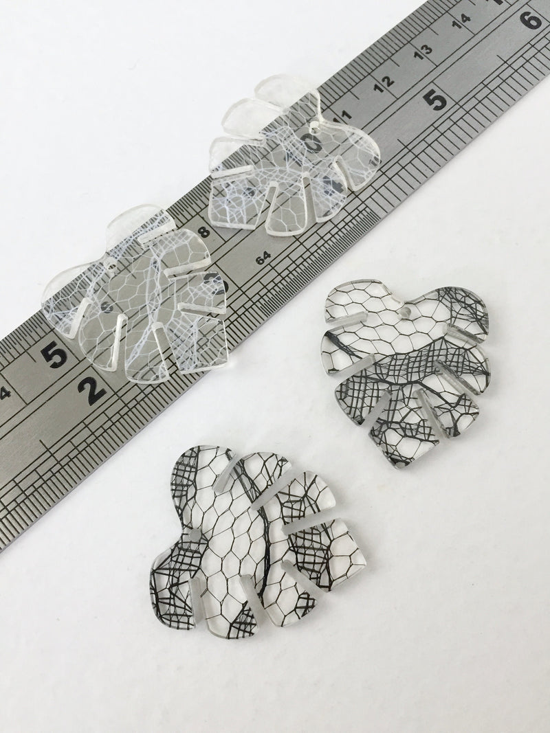 2 x Resin Monstera Leaf Pendants with Built-in Lace, 31x26mm