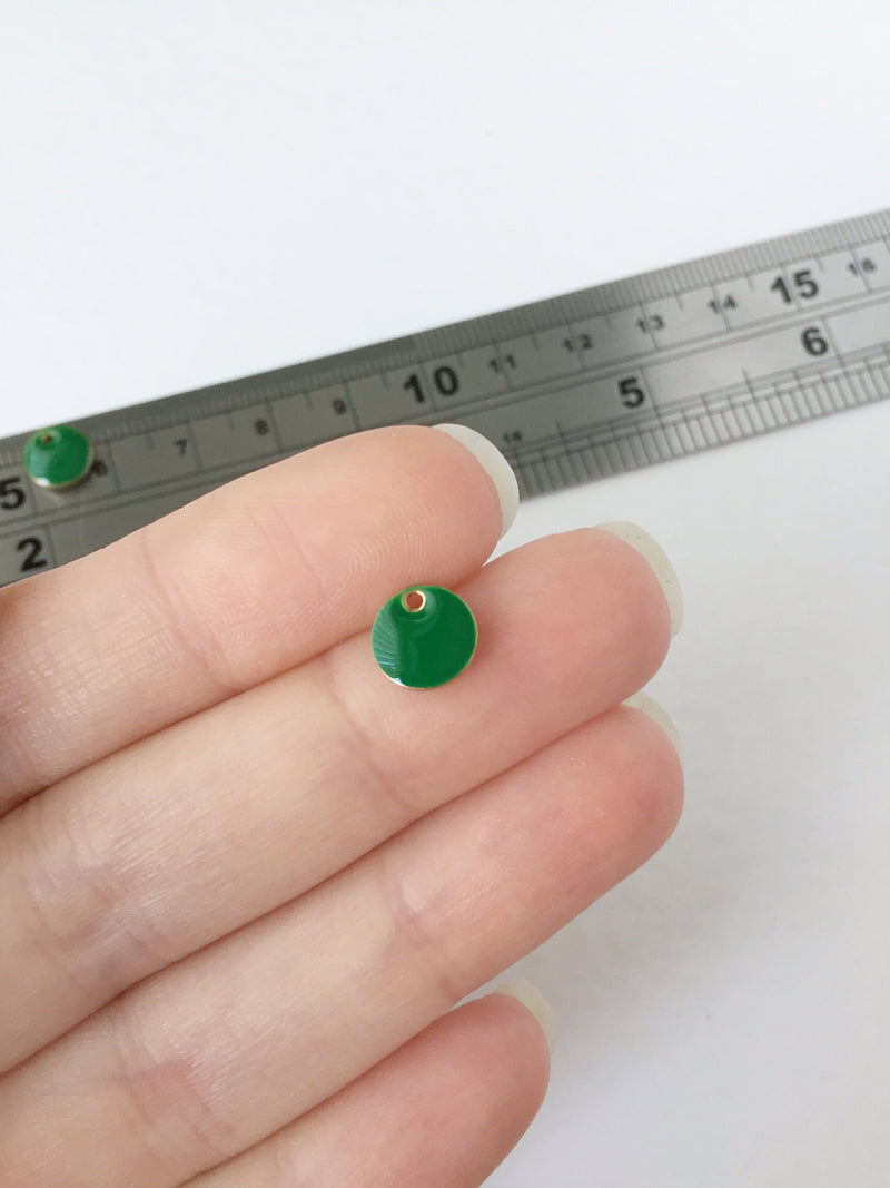 8 x Green Enamelled Round Sequins, 8mm (0331)