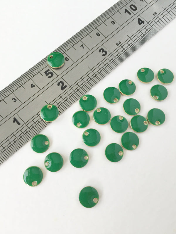 8 x Green Enamelled Round Sequins, 8mm (0331)