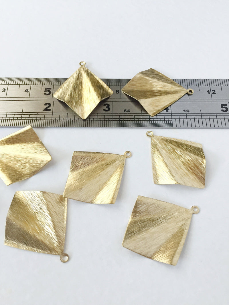 6 x Textured Raw Brass Kite Pendants, 32.5x27mm (0735)