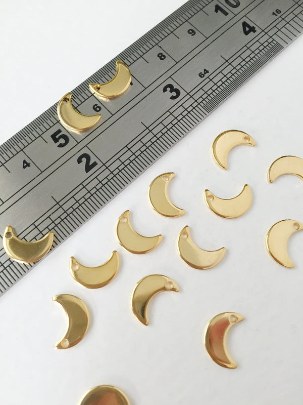 8 x Gold Plated Stainless Steel Crescent Moon Charms, 10x7mm (0326)