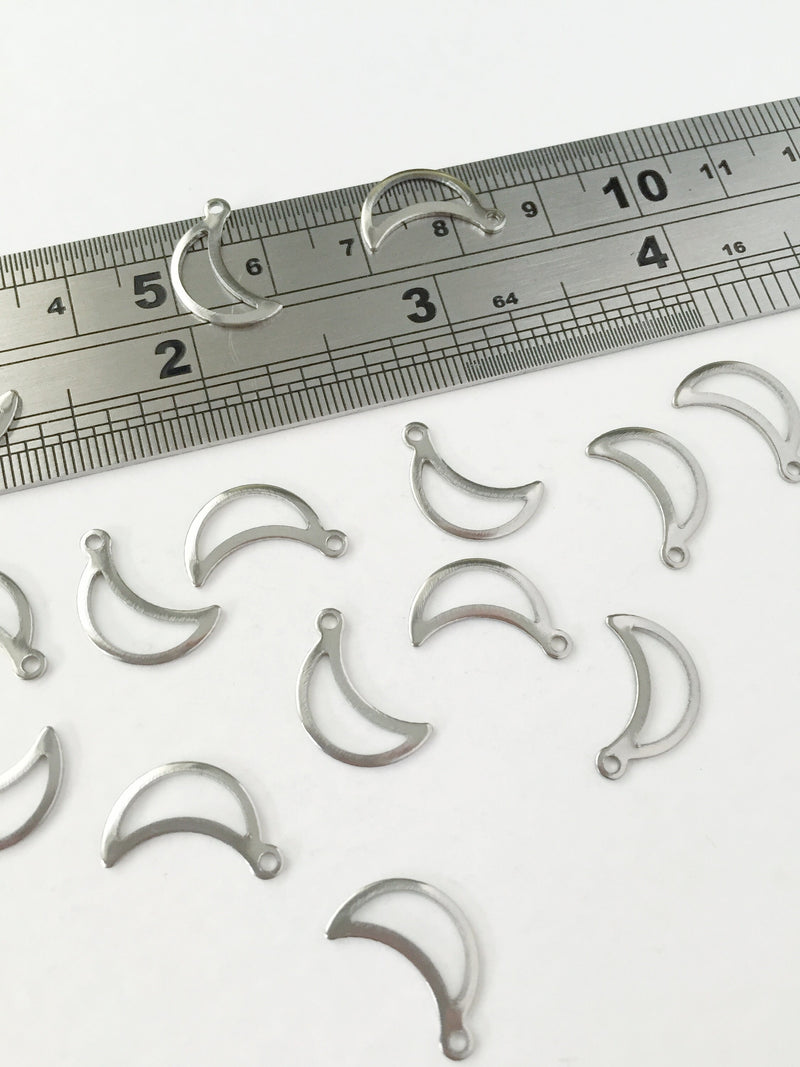 12 x Stainless Steel Openwork Crescent Moon Charms, 15x9mm (0317)