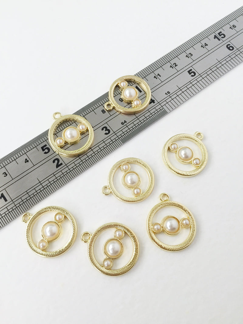 2 x Gold Plated Round Pendants with Pearls, 23x19mm (0781)