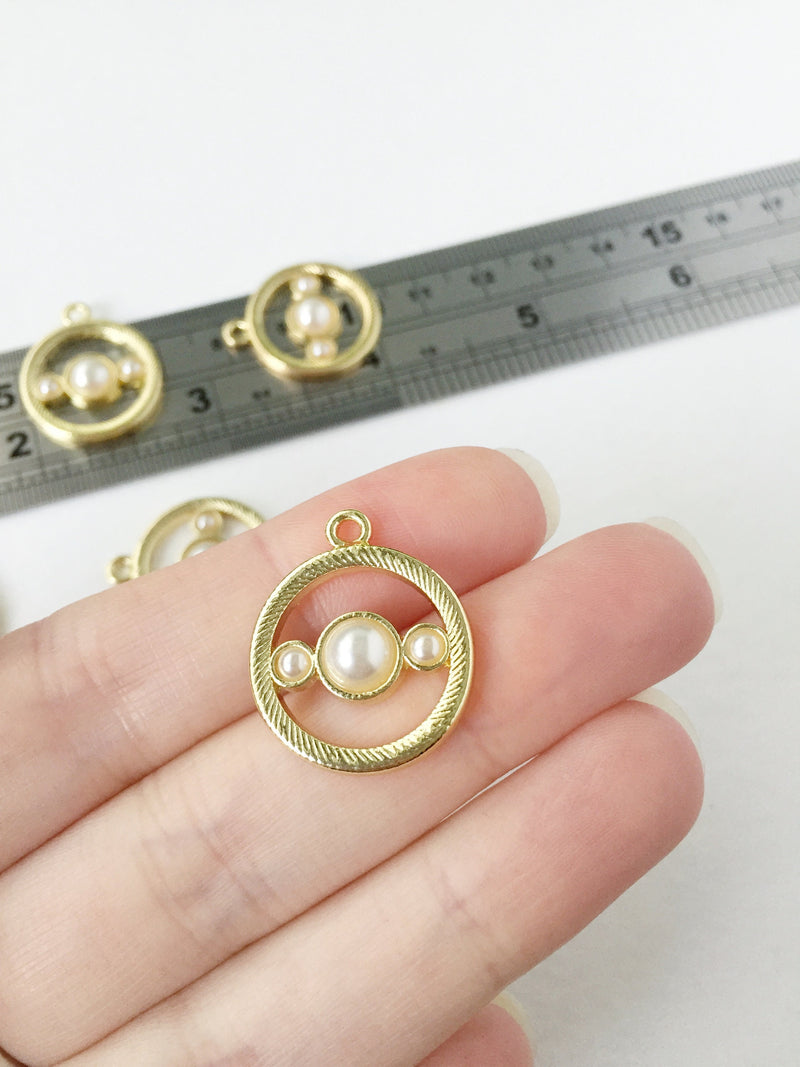 2 x Gold Plated Round Pendants with Pearls, 23x19mm (0781)