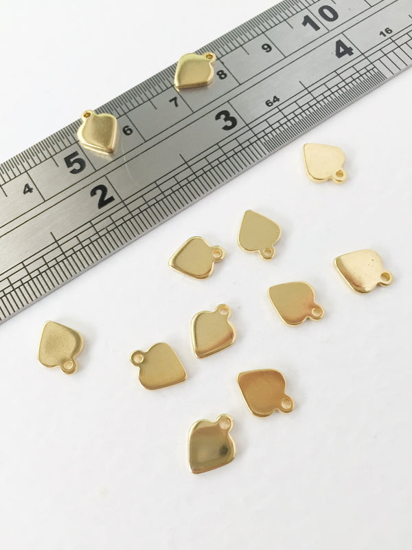 8 x Gold Plated Stainless Steel Heart Charms, 7.5x9.5mm (0112)