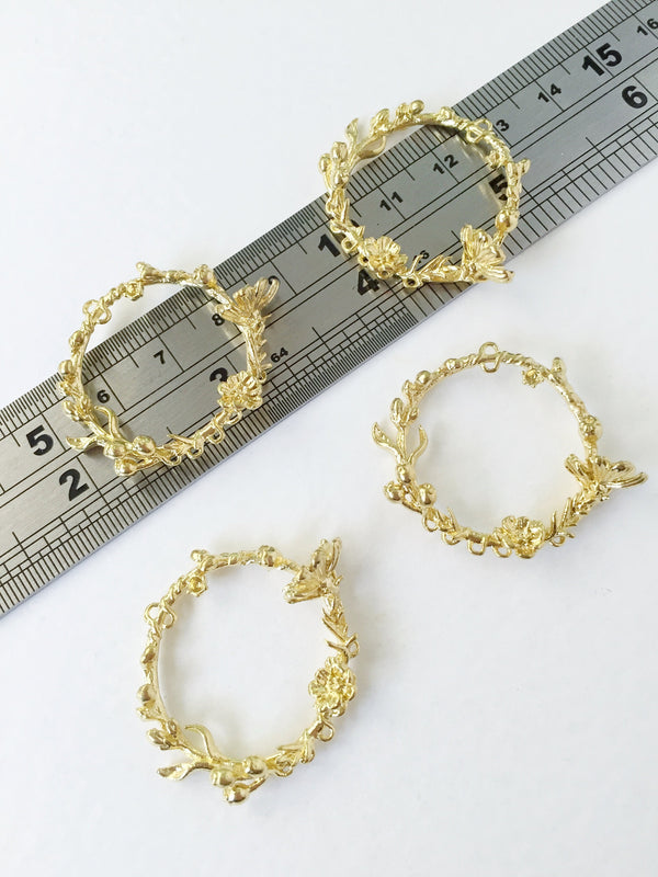 2 x Raw Brass Floral Vine Hoop Connectors, 30x36mm(0674)