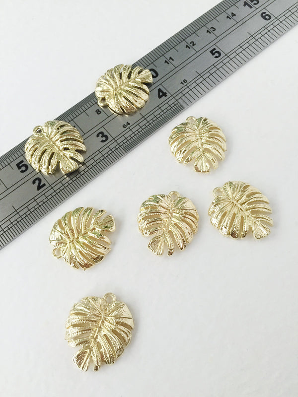 4 x Gold Tone Monstera Leaf Pendants (0662)