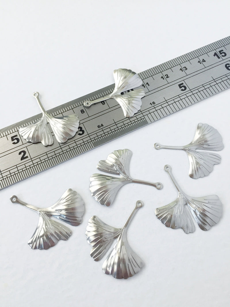 6 x Stainless Steel Ginkgo Leaf Pendants, 30x26mm (0798)