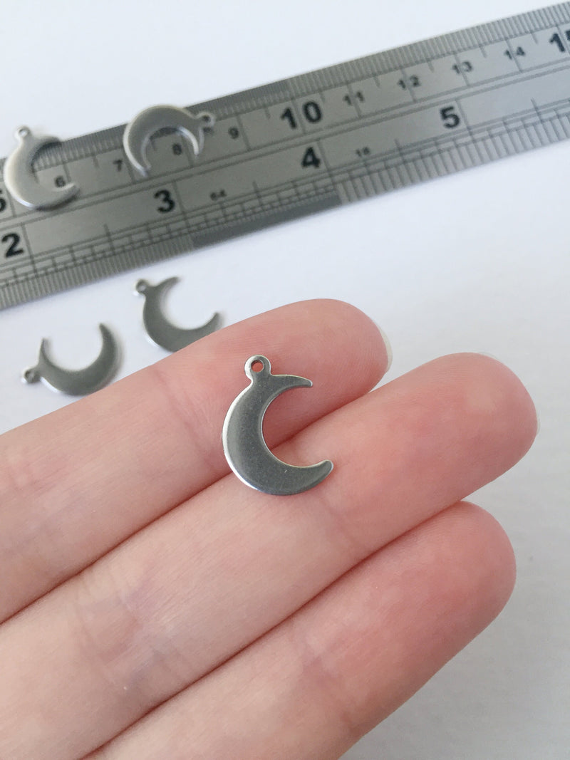 12 x Stainless Steel Crescent Moon Charms, 16x11mm (0437)