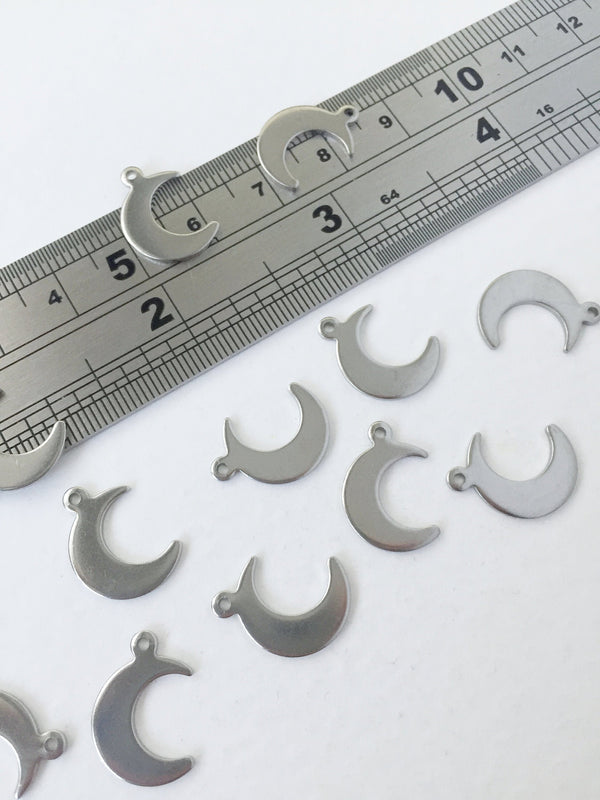 12 x Stainless Steel Crescent Moon Charms, 16x11mm (0437)