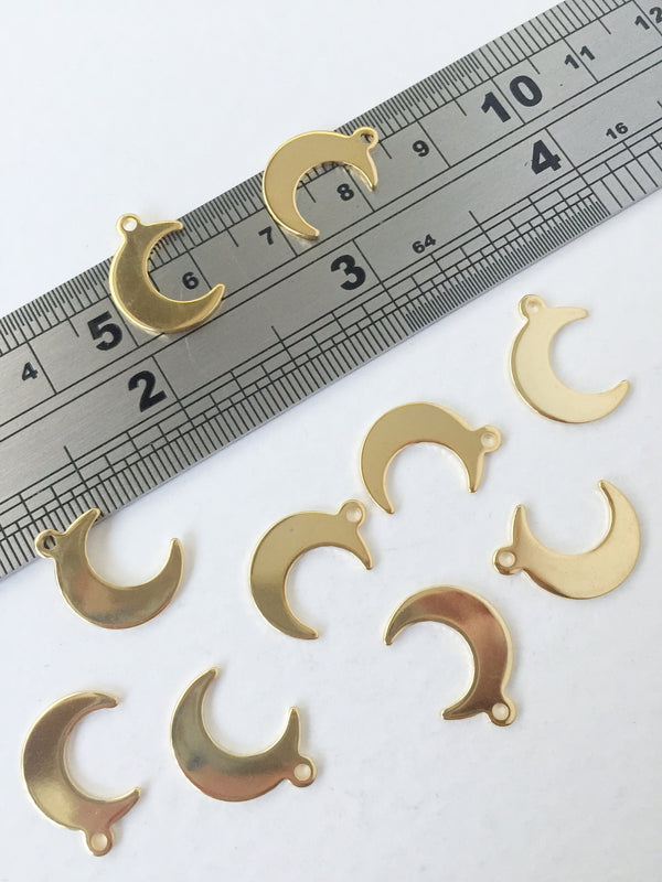 8 x Gold Plated Stainless Steel Crescent Moon Charms, 16x11mm (0442)