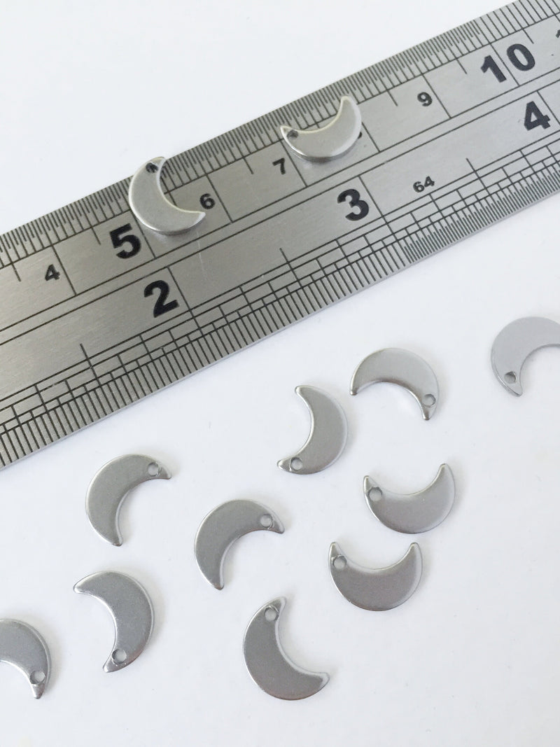 10 x Stainless Steel Crescent Moon Charms, 10x7mm (0443)