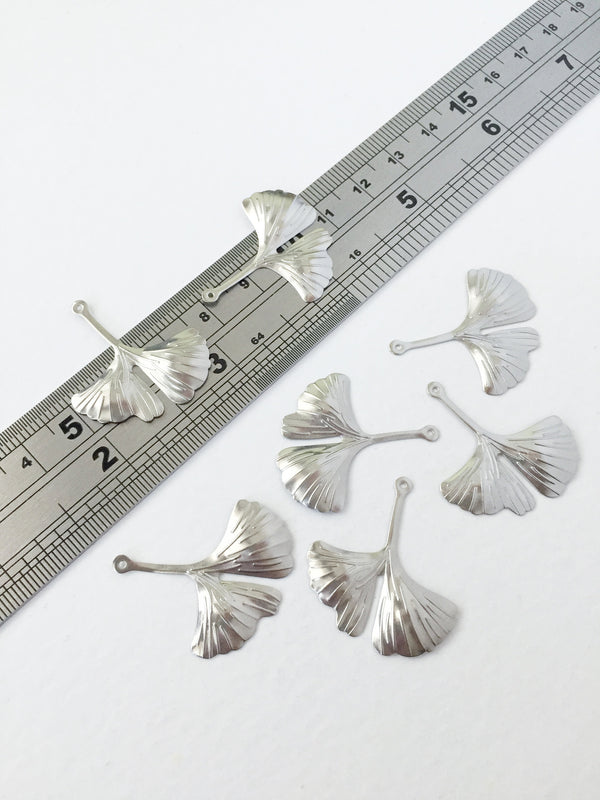 6 x Stainless Steel Ginkgo Leaf Pendants, 30x26mm (0798)