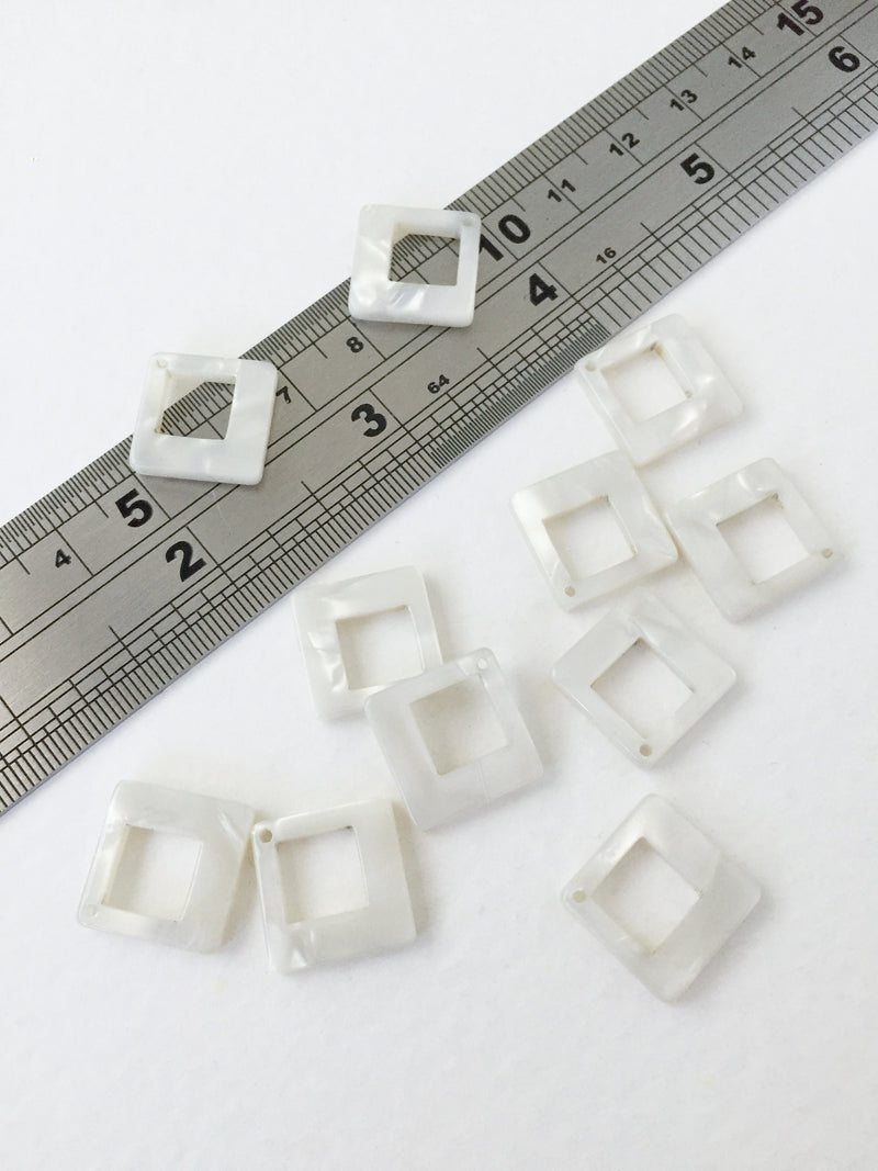 6 x Mother of Pearl Effect Open Rhombus Pendants, 20x14mm (0658)