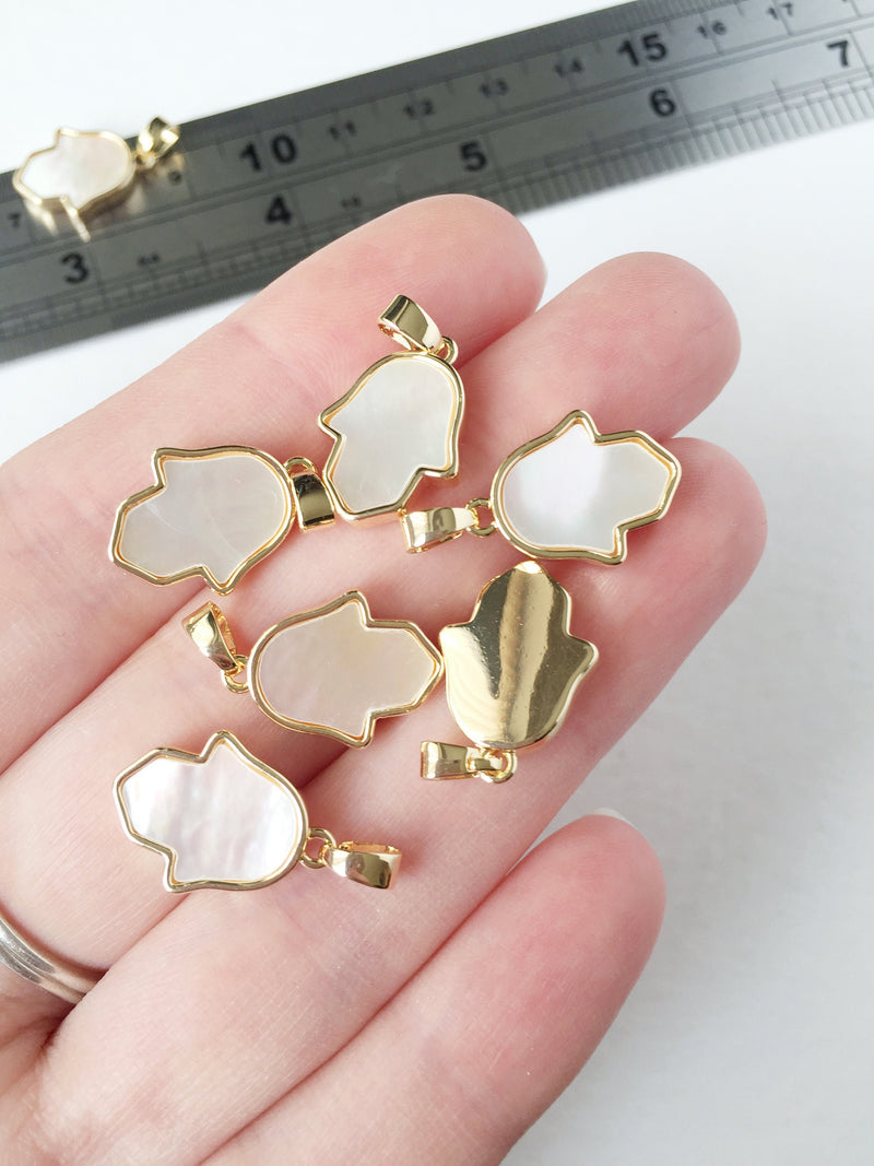 1 x 18K Gold Plated Mother of Pearl Hand Pendant, 21x12mm (0535)