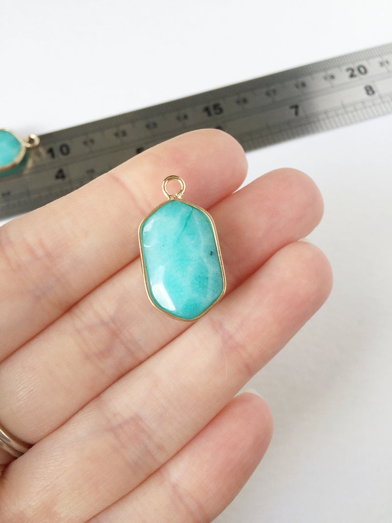 1 x Dyed Turquoise Faceted Jade Pendants, 25x14mm (0592)