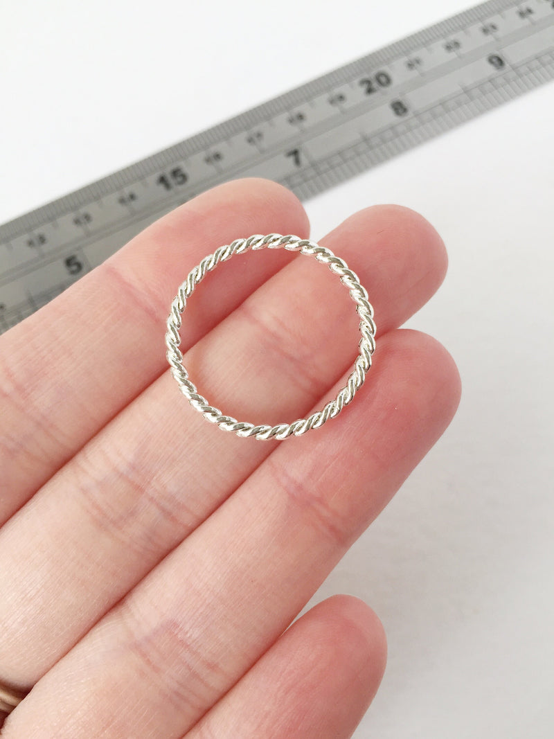 10 x Silver Plated Twisted Round Linking Rings, 25mm (3087)