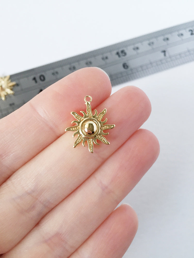 1 x 18K Gold Plated Sun Pendant, 15x17mm (1043)