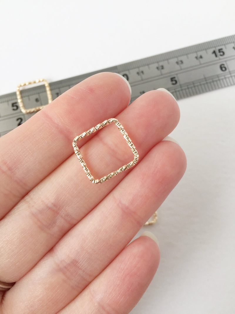 10 x Textured Champagne Gold Square Connectors, 15mm (0773)