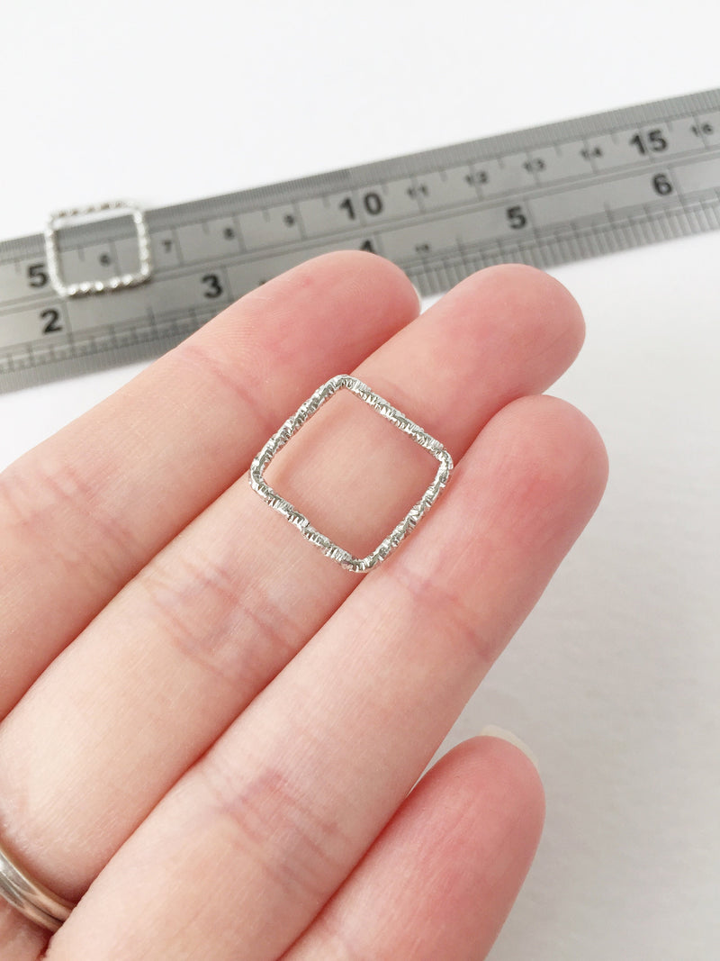 10 x Textured Platinum Square Connectors, 15mm Open Square Linking Rings (0809P)