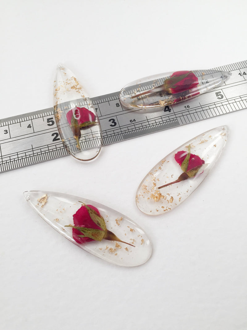 1 x Dried Rose Pendant, Teardrop Pressed Rosebud Resin Pendant (0990)