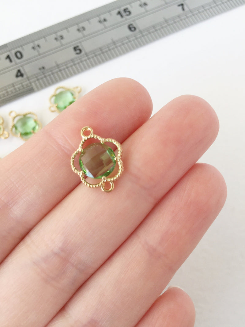 2 x Gold Plated Faceted Peridot Glass Flower Connectors, 16x12mm (1047)