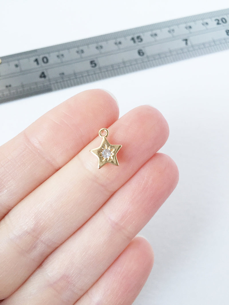 1 x Tiny 18K Gold Plated Star Pendant with Cubic Zirconia, 10x9mm (1041)