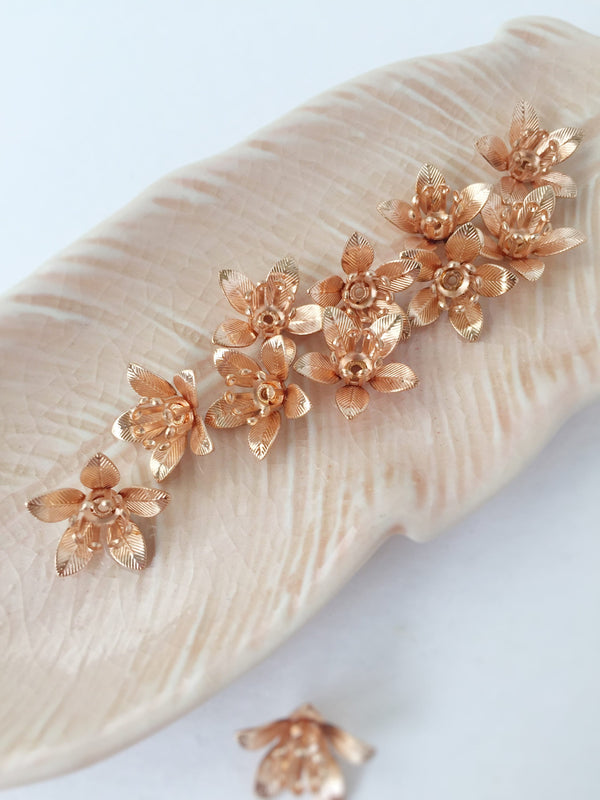 10 x Champagne Gold Flower Bead Caps, 13x7mm (0696)