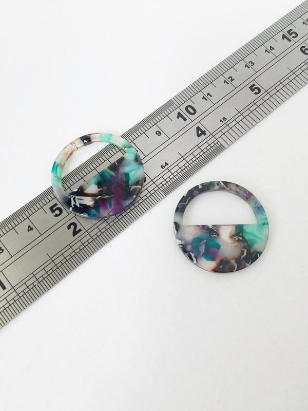 2 x Multicolour Tortoiseshell Cut Out Round Pendants, 30mm (1548)