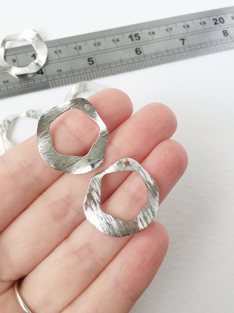 4 x Platinum Plated Textured Wavy Hoop Pendants, 25x23mm (1104)