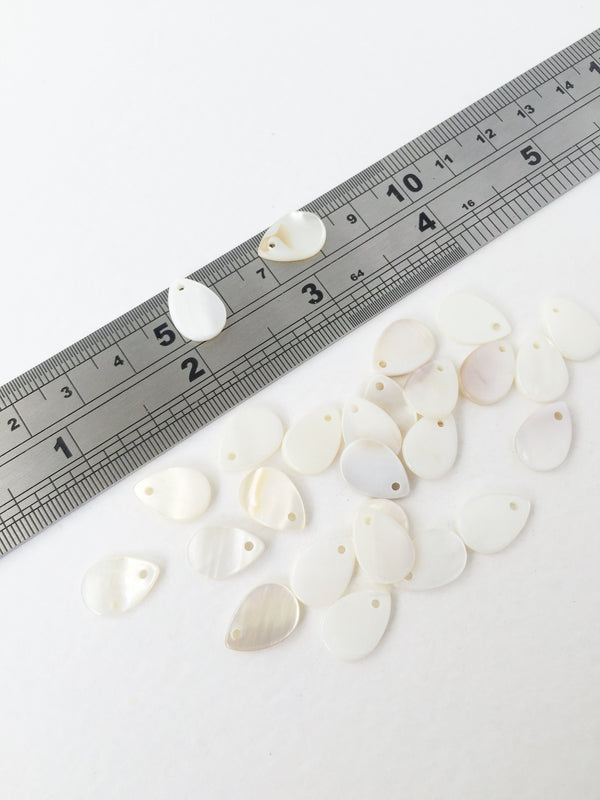 12 x Natural White Shell Flat Teardrop Charms, 13x9.5mm (1105)