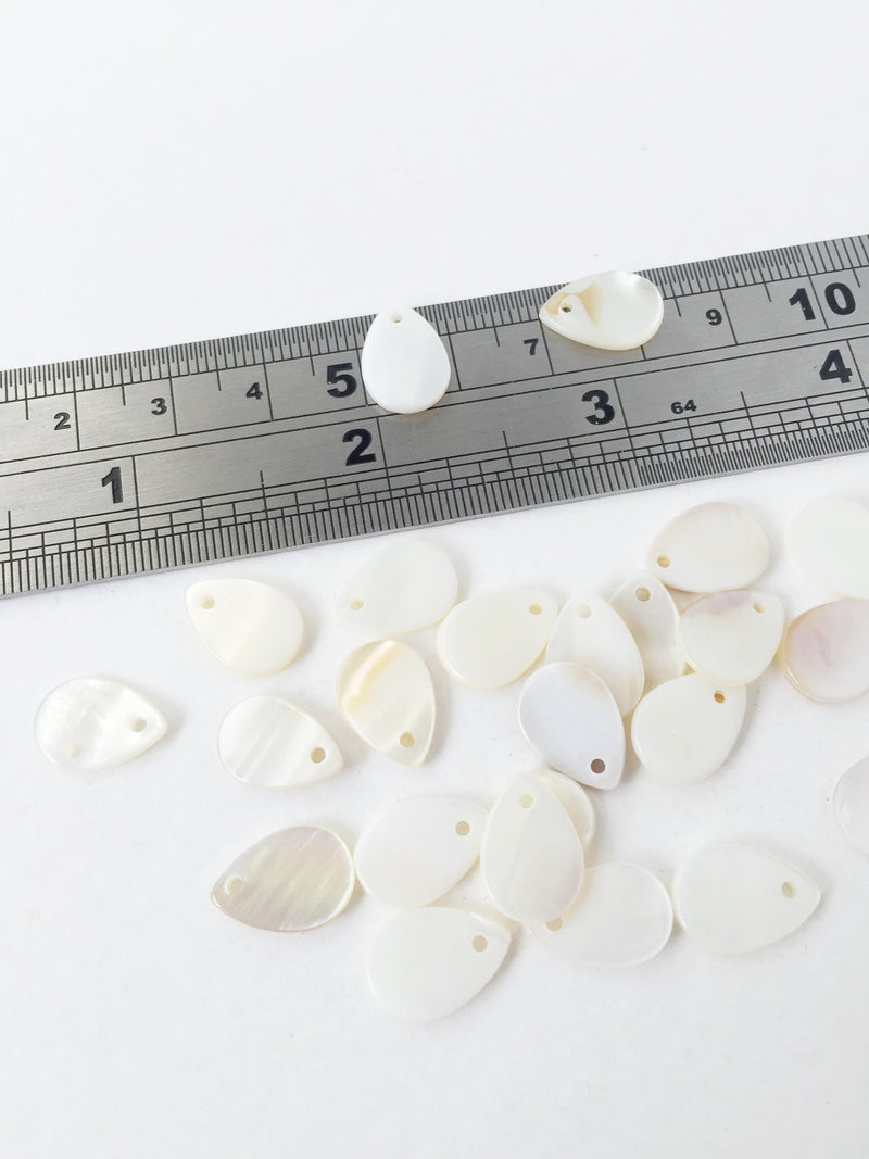 12 x Natural White Shell Flat Teardrop Charms, 13x9.5mm (1105)