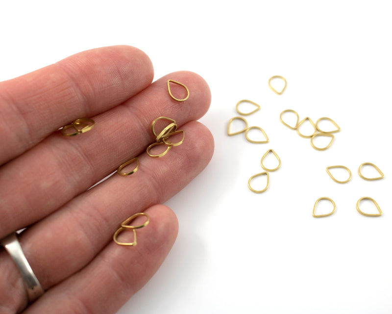 24 x Tiny Raw Brass Teardrop Connectors, 8x6mm (C0281)