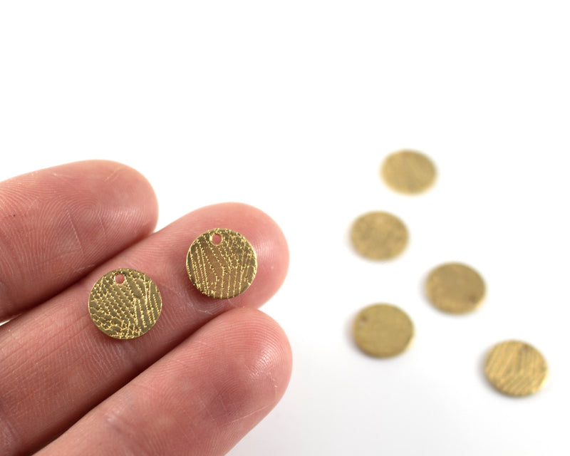 8 x Raw Brass Round Textured Coin, 10mm (C0265)