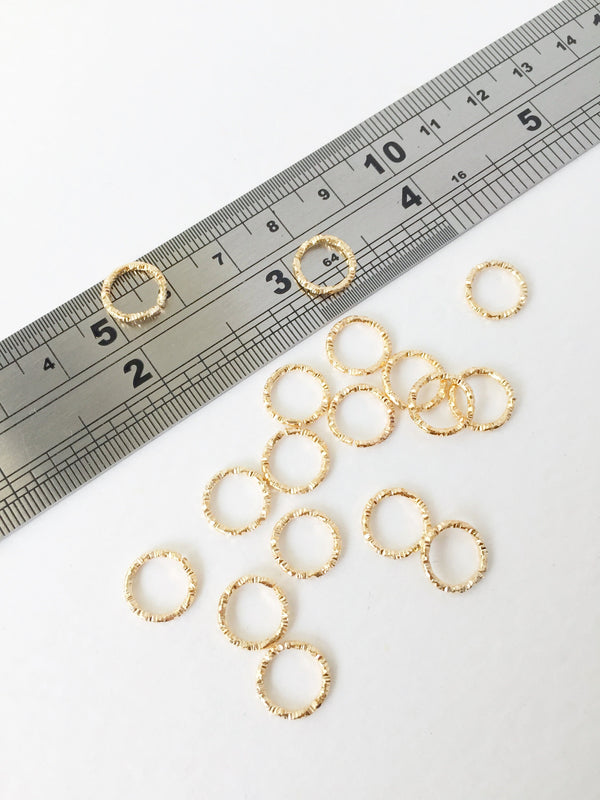 40 x Textured Gold Hoop Connectors, 10mm (1707G)