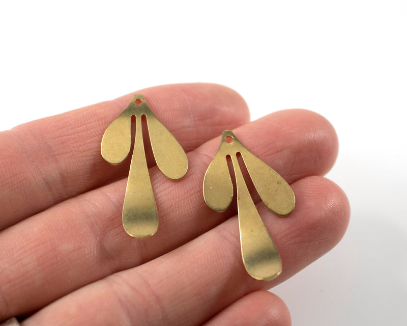 4 x Raw Brass Leaf Pendants, 35x17mm (C0091)