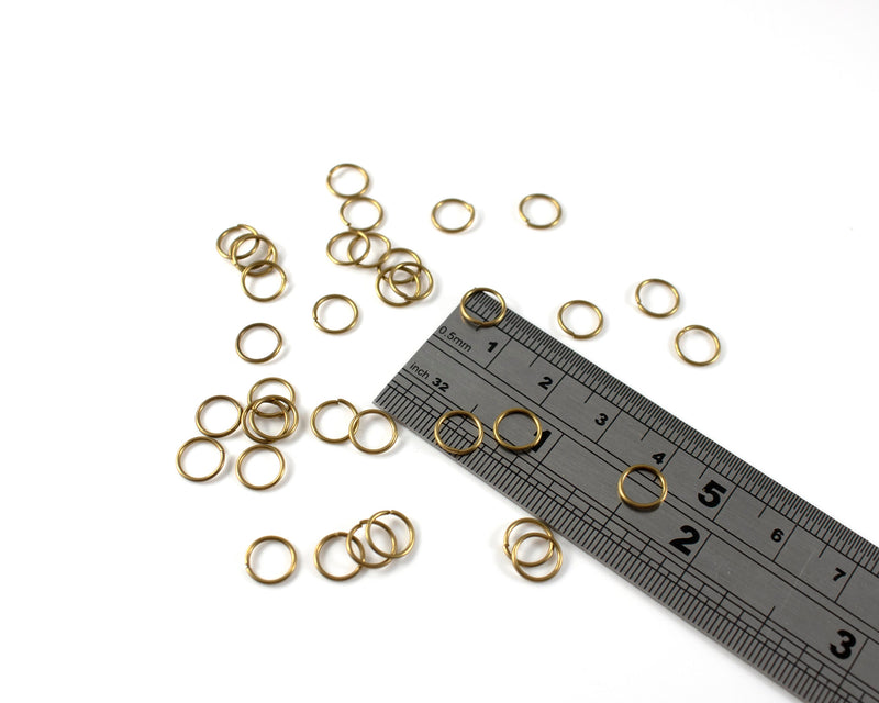 150 x Raw Brass Jump Rings, 7x0.8mm (C0647)