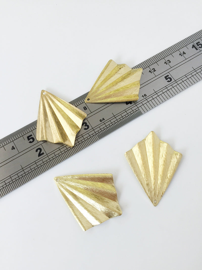 2 x Textured Raw Brass Kite Pendants, 25x37mm (C0045)