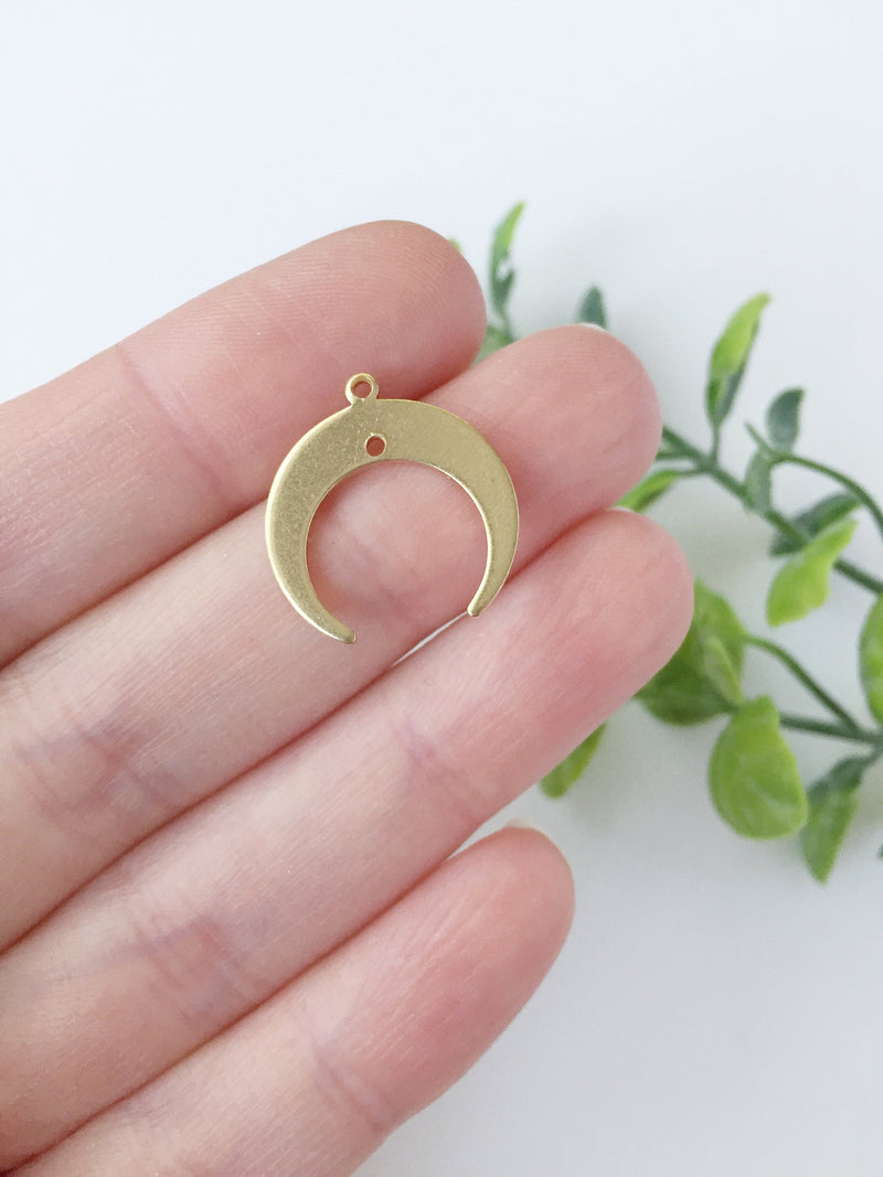 6 x Raw Brass Crescent Moon Pendants, 19x18mm (C0055)