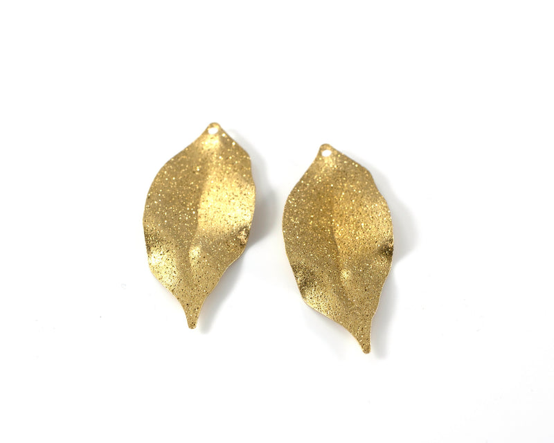 4 x Raw Brass Textured Wavy Leaf Shape Pendants, 35x17 mm (C0423)