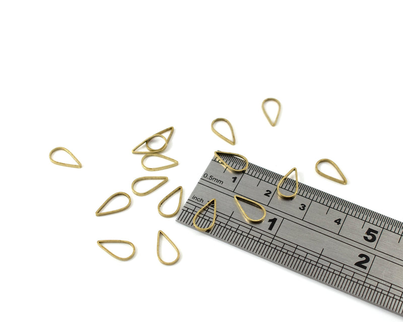 30 x Tiny Raw Brass Teardrop Connectors, 11x6mm (C0299)