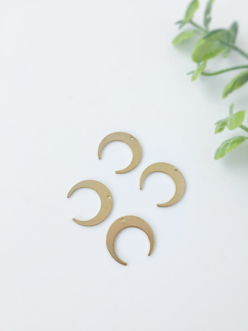 10 x Raw Brass Crescent Moon Charms, 18x17mm (C0053)