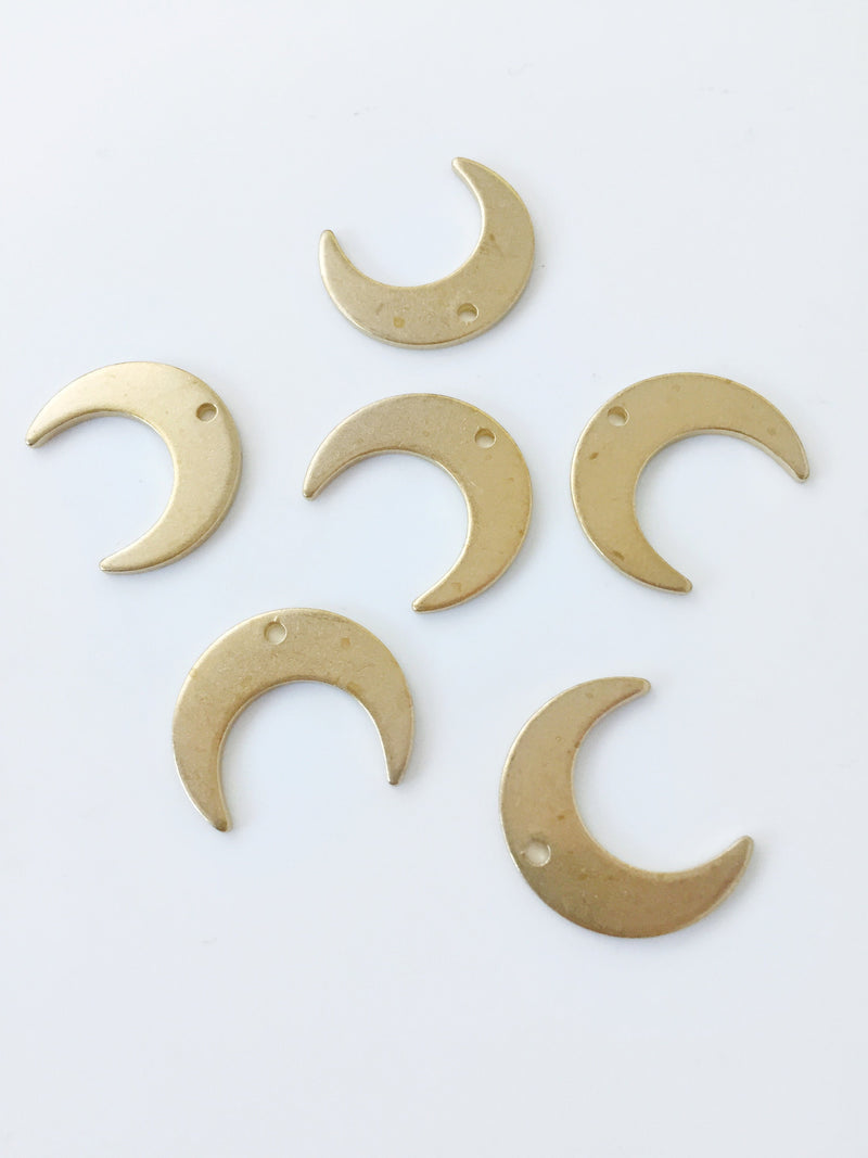 8 x Raw Brass Crescent Moon Charms, 18x17mm (C0052)