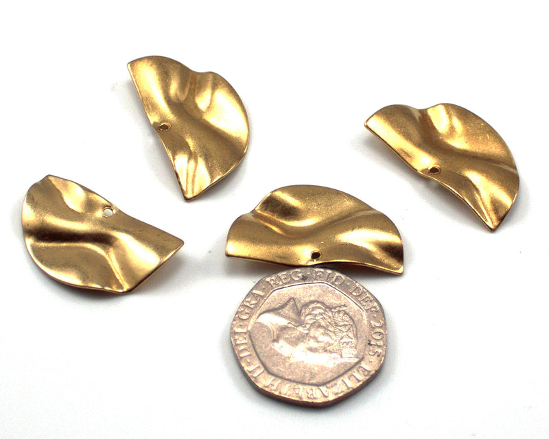 4 x Raw Brass Half Round Wavy Pendants, 25x14mm (C0197)