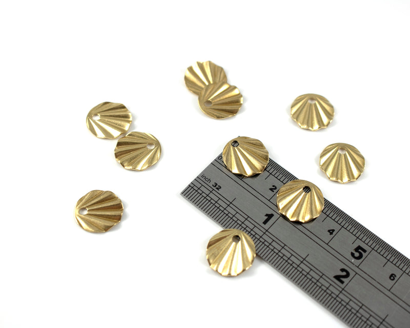 10 x Raw Brass Shell Charms, 14mm Gold Shell Pendant, Nickel Safe, Wavy Charm (C0287)